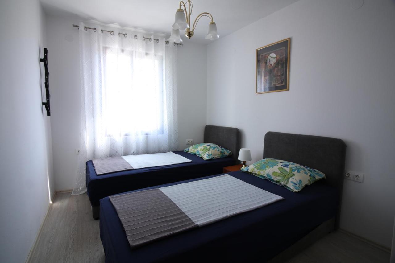 Apartmani Niessner Malinska Exterior foto
